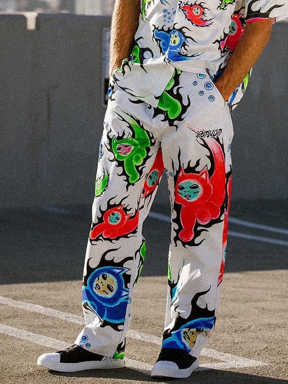 RipNDip Ember Pants Cat Aliens Flames Graphic Dusty Gray Sz 36
